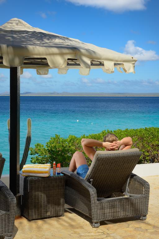 Belmar Oceanfront Apartments Bonaire Екстериор снимка