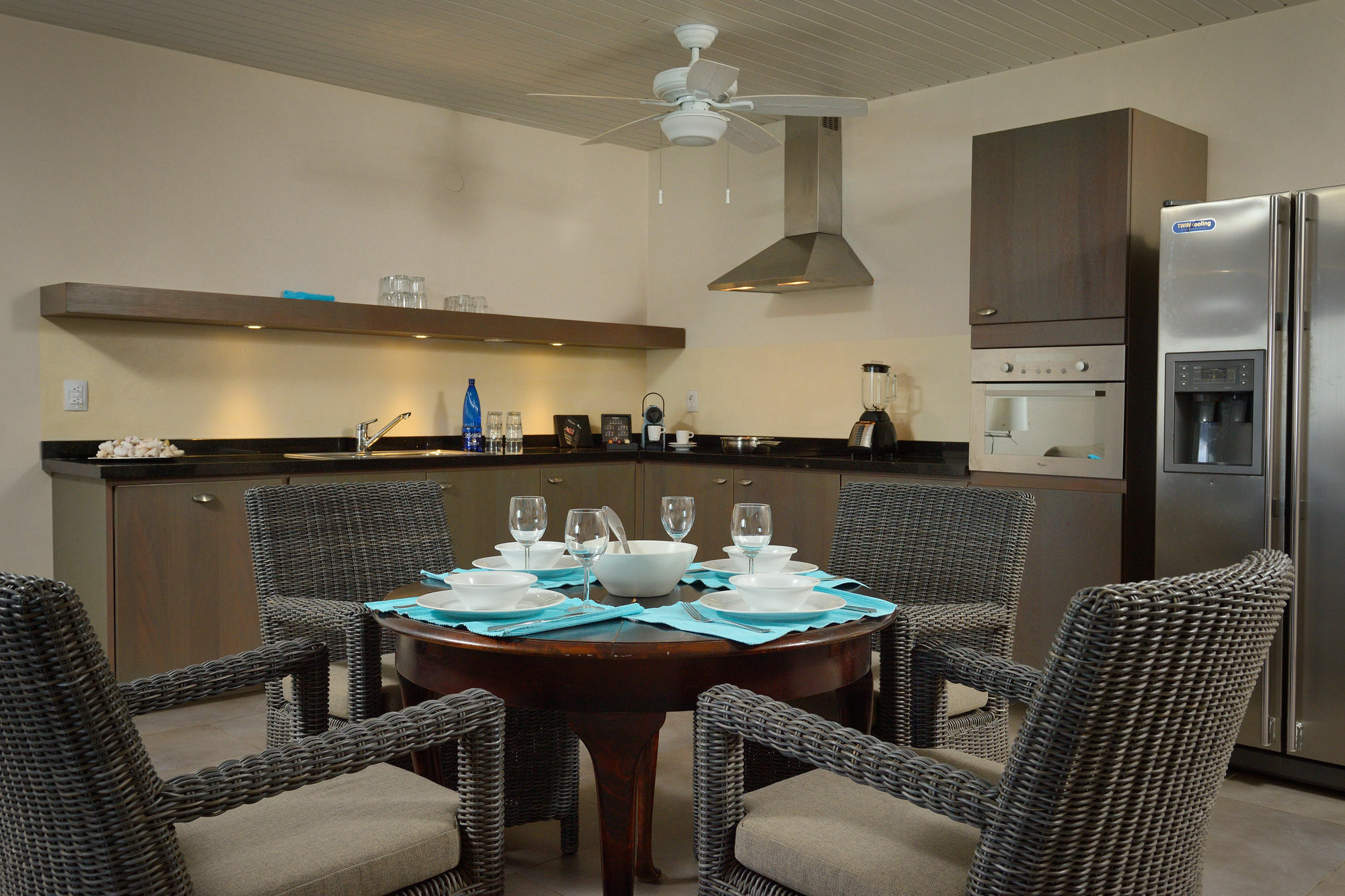 Belmar Oceanfront Apartments Bonaire Екстериор снимка