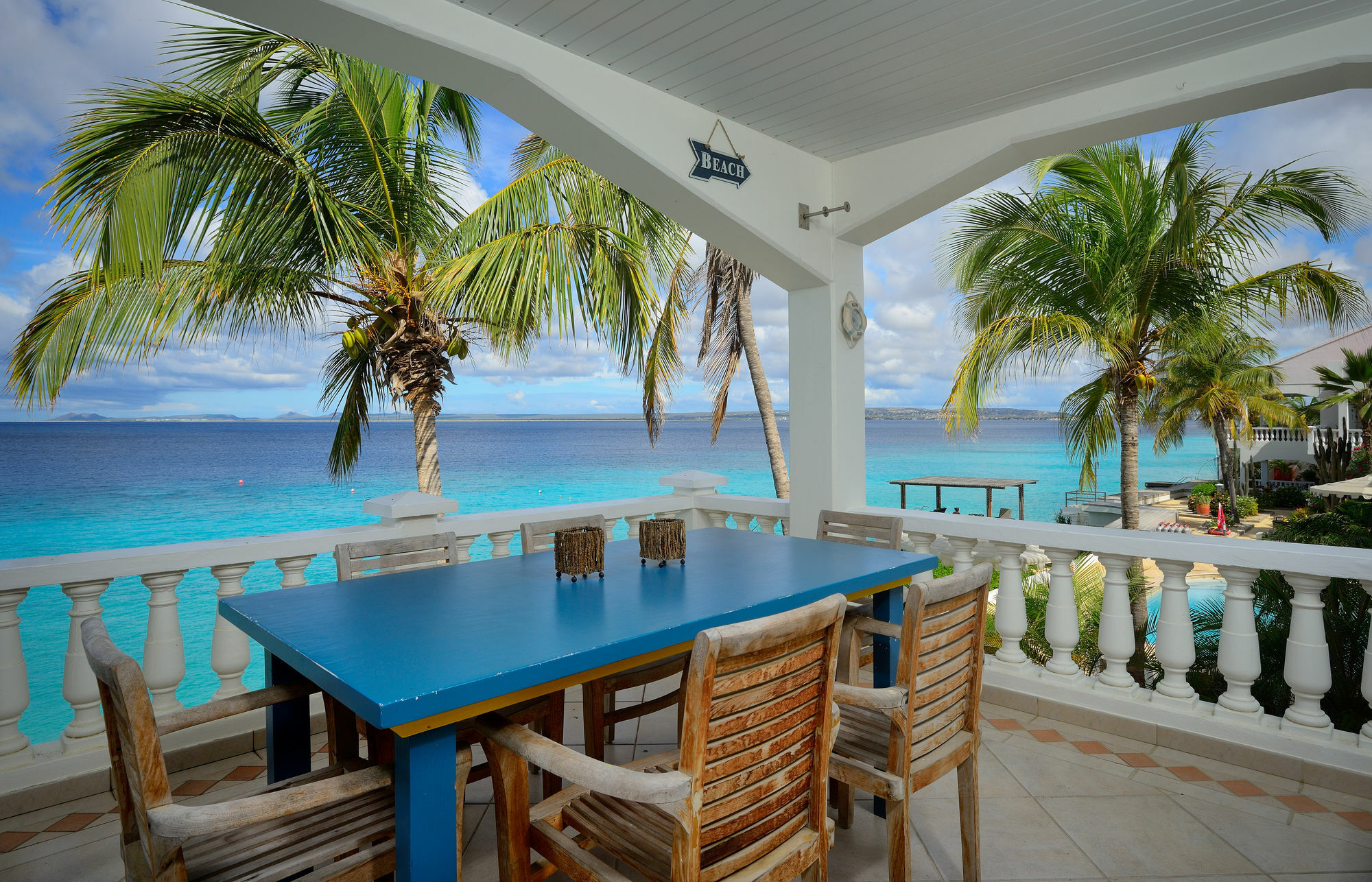 Belmar Oceanfront Apartments Bonaire Екстериор снимка